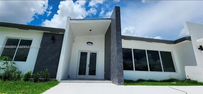 Foto del edificio - 18961 SW 359th St