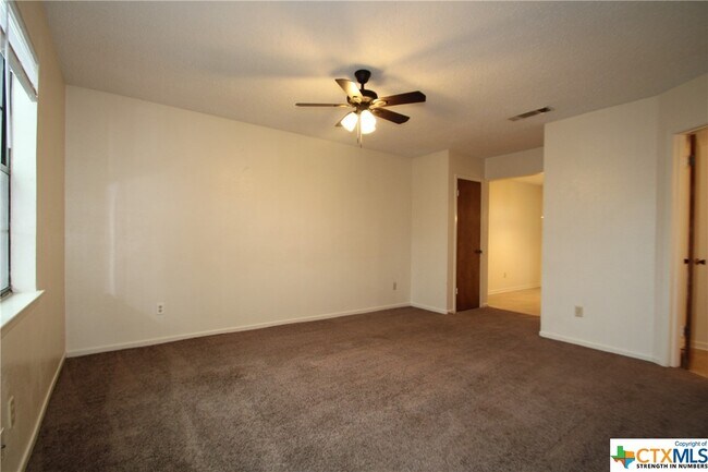 Building Photo - 3710 Charolais Dr