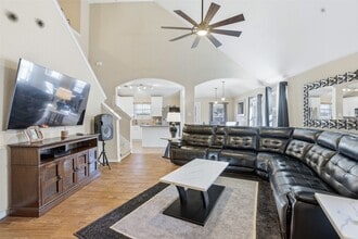 Building Photo - 11402 Overland Trail Dr