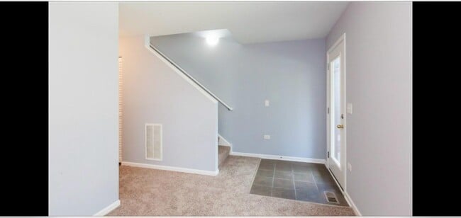 Building Photo - 3224 N Kilbourn Ave