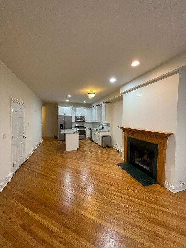 Foto del edificio - 1657 W Wrightwood Ave