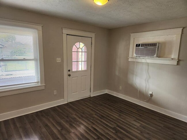 Foto del edificio - 245 S Randolph St