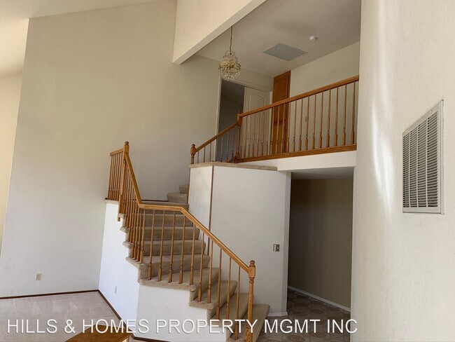 Building Photo - 4 br, 3 bath House - 7203 ROXANNE LANE