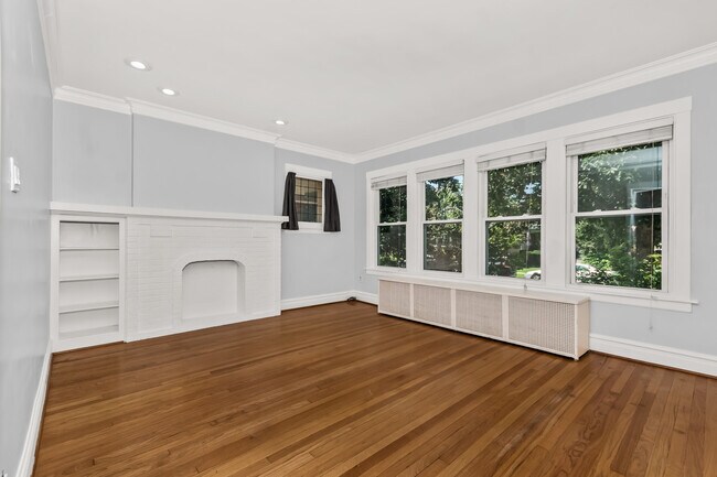 Foto del edificio - 7457 N Maplewood Ave