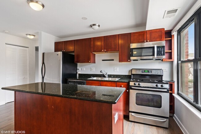 Foto del edificio - 2545 W Catalpa Ave