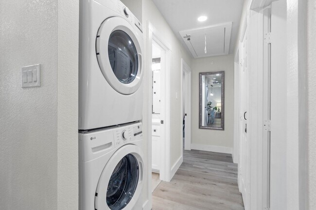 Foto del edificio - 3138 Sunbeam St