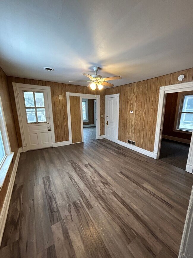 Building Photo - 3154n11tM