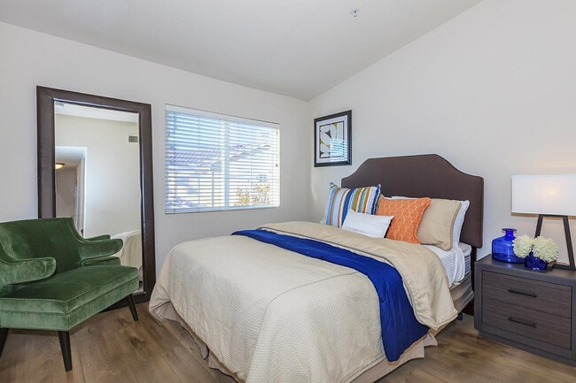 Building Photo - Ladera Apartments