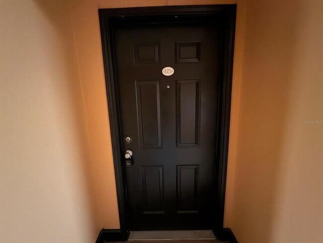 Foto del edificio - 911 N Orange Ave