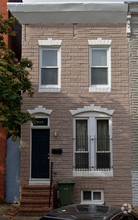 Building Photo - 206 N Chester St