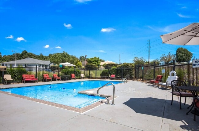 Pool - Pointe at Boardwalk