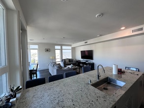 Building Photo - 5925 Charlotte Dr