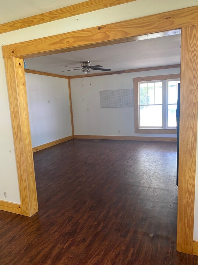 Building Photo - 1115 Poplar St