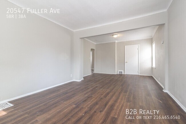 Foto del edificio - Beautiful and Newly Renovated Single Famil...