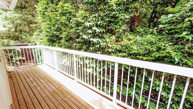 Foto del edificio - Lynnwood 3 Bedroom Condo - Corner Unit