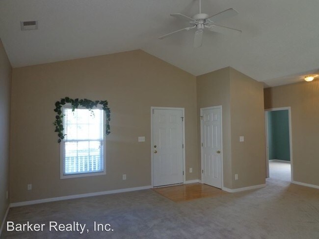 Building Photo - 3 br, 2 bath House - 725 Southgate Drive