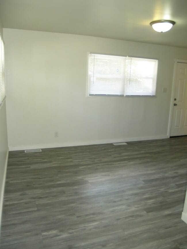 Building Photo - 22431 Strassburg Ave