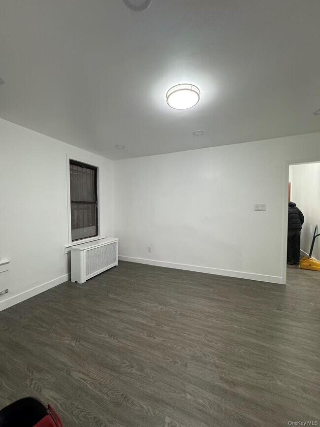 Foto del edificio - 58-40 43rd Ave