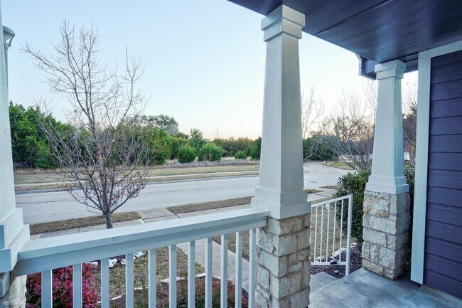 Building Photo - 1332 Davis Mountain Loop