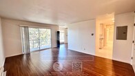 Foto principal - Beautiful large 1 bedroom with Hardwood la...