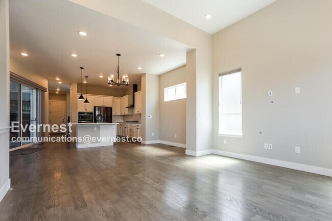 Building Photo - 6148 N Dayton St
