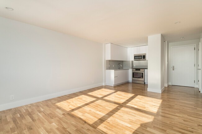 Building Photo - 1410 Columbia Rd