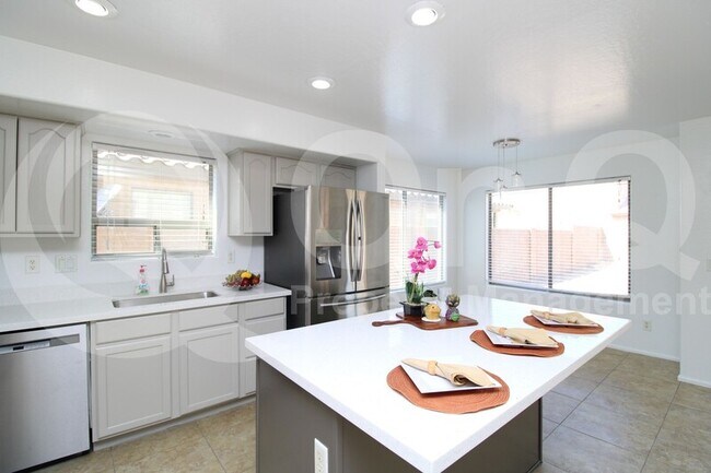 Foto del edificio - 5412 W Atlantis Ave