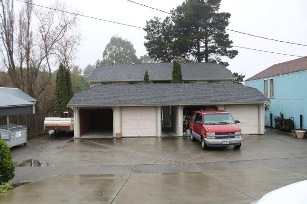 Primary Photo - 1420 Rohnerville Rd