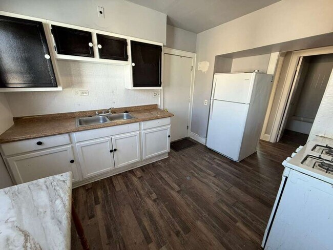 Foto del edificio - 4913 E 85th St