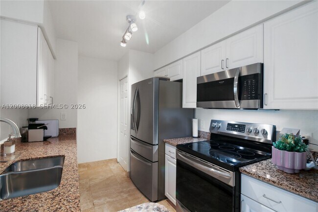 Foto del edificio - 1155 Brickell Bay Dr