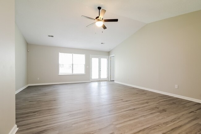 Building Photo - 2 Cattle Ct