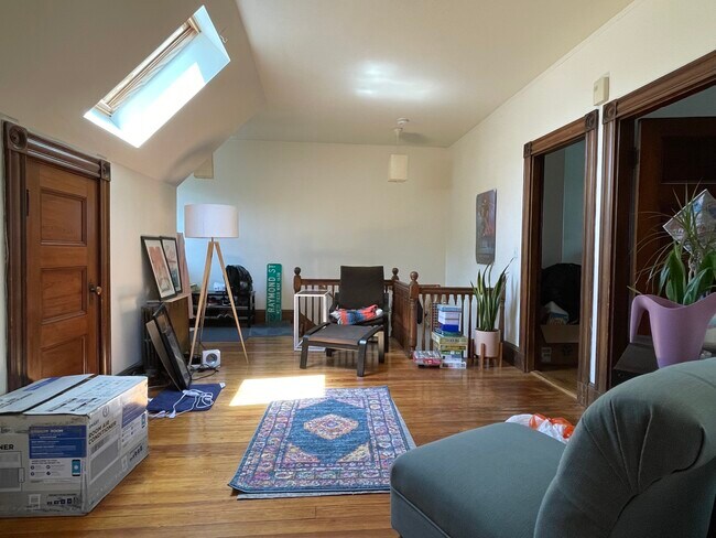 Building Photo - 16 Whittier St