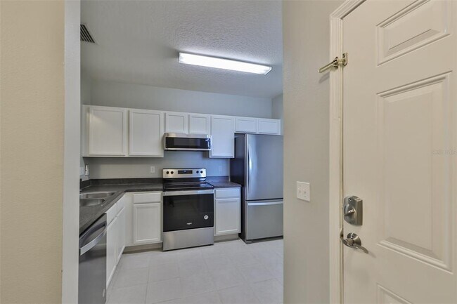 Building Photo - 6437 Cypressdale Dr