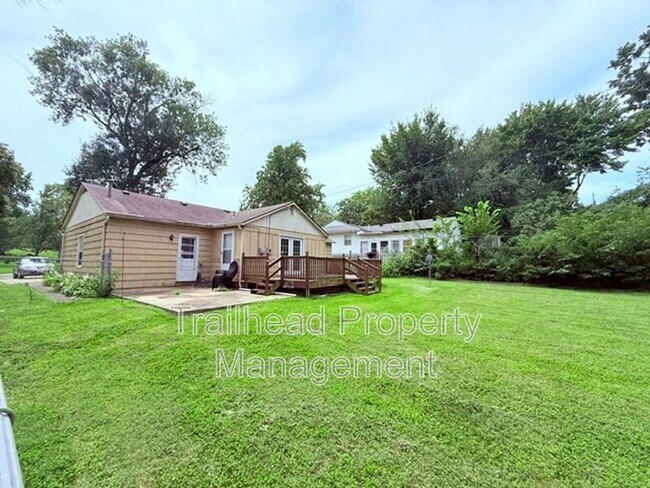 Building Photo - 9812 E Linwood Blvd
