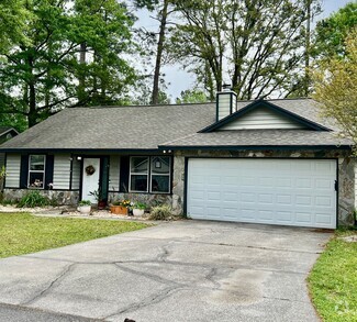 Building Photo - 330 McQueen Cir