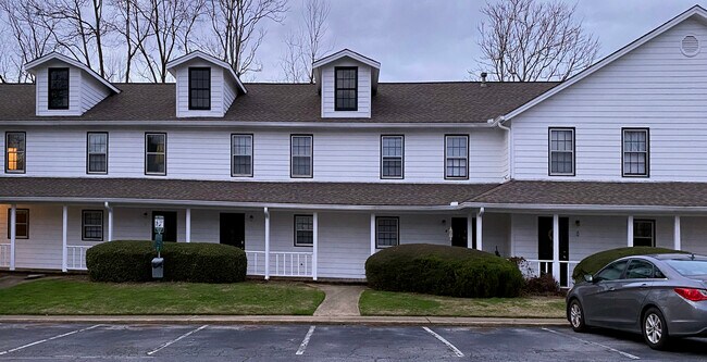 Building Photo - 1905 S Milledge Ave
