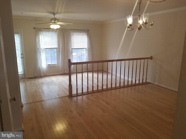 Building Photo - 7864 Blue Gray Cir