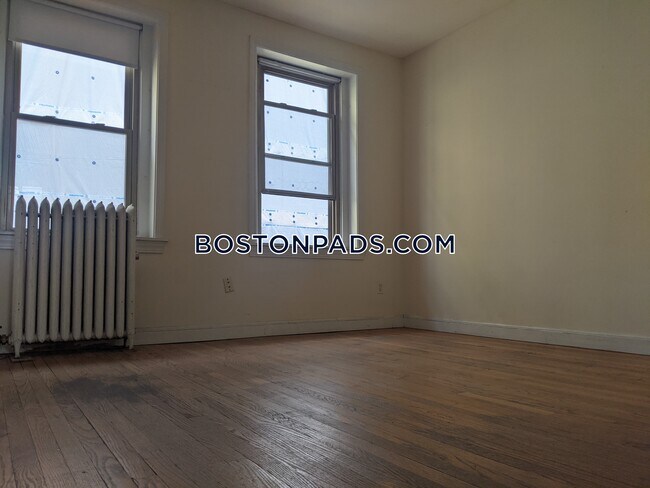 Building Photo - 1209 Boylston St