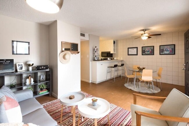 Foto del edificio - 3212 Red River St