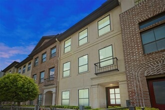 Building Photo - 9636 Knight Rd