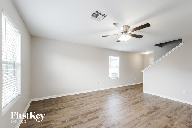 Foto del edificio - 9923 Sanders Rose Lane