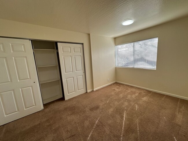 Foto del edificio - 881 Emory Ave