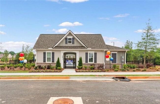 Building Photo - 4635 Moray Dr