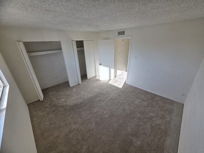 Building Photo - 6748 N 44th Ave