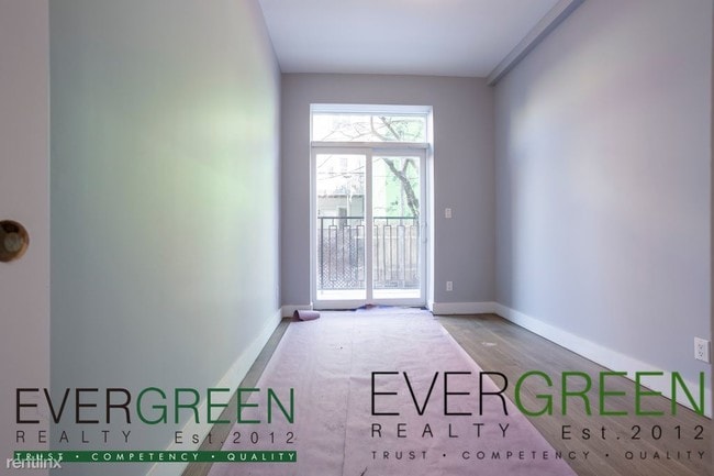 Building Photo - 1 br, 1 bath Apartment - 205 Spencer St