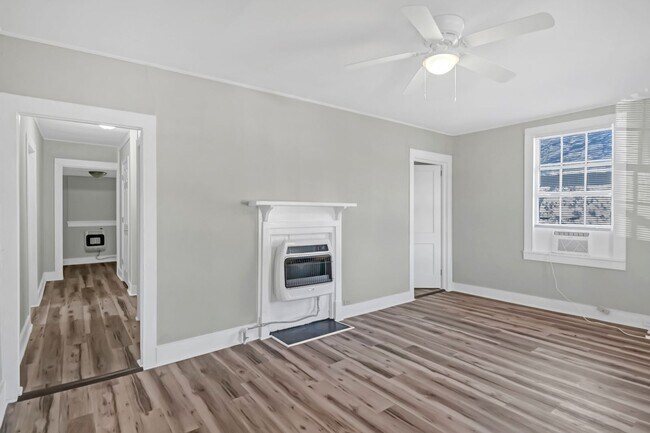 Foto del edificio - Beautiful historic home for rent in The Avenues of West Columbia!