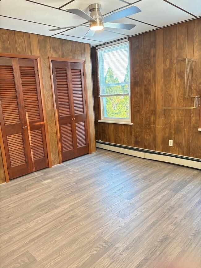 Building Photo - 525 Monastery Ave