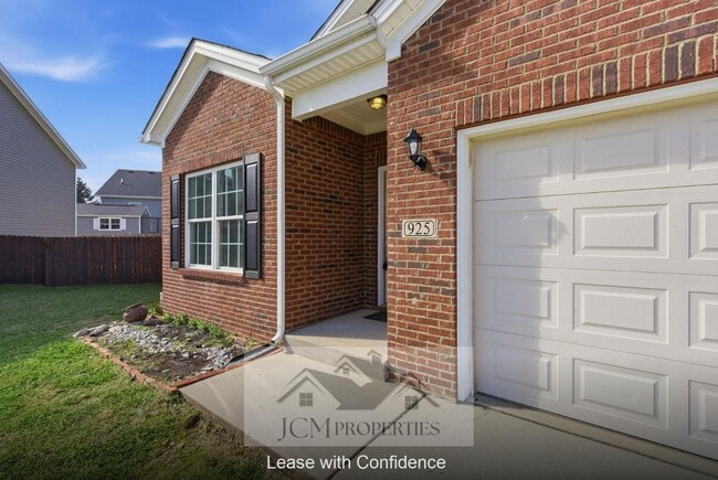 Foto del edificio - 925 Dawson Creek Way