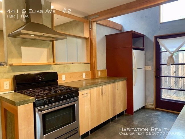 Building Photo - Studio Guesthouse in Historic Elysian Grove