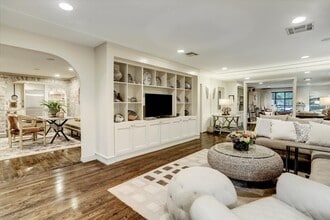 Building Photo - 3735 Del Monte Dr